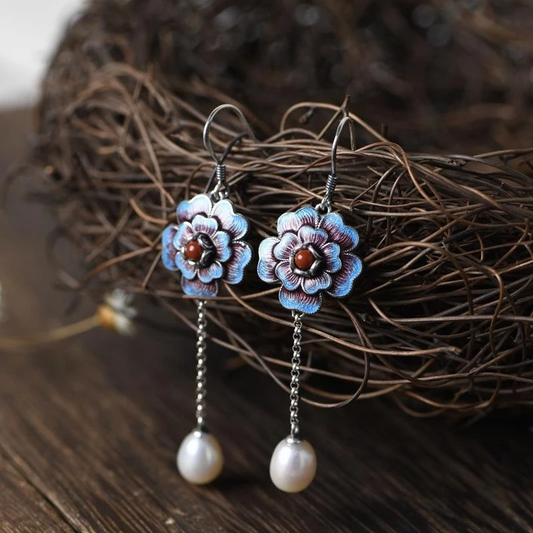 Élégantes Boucles d'oreilles Vintage Fleur Bleue ornées de Perles Raffinées