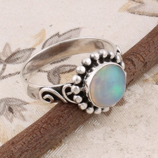 Éblouissante Bague Vintage en Opale