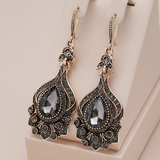 Boucles d’oreilles en cristal noir Mandala : L'élégance réinventée