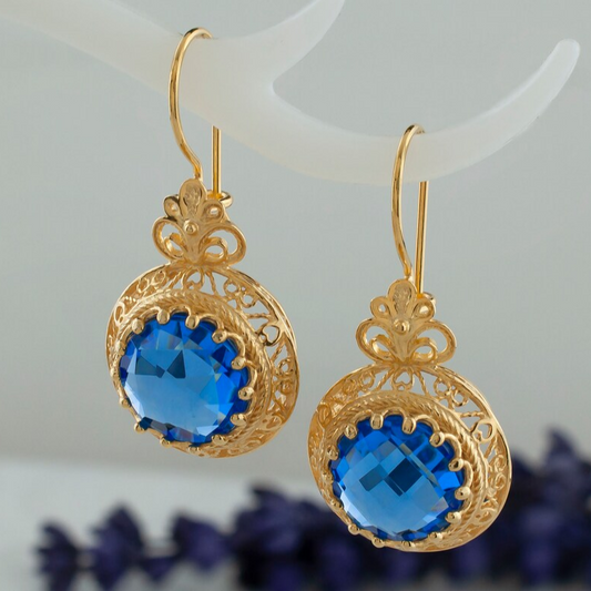 Éblouissantes Boucles d'Oreilles Vintage en Or Embellies de Cristaux Bleus