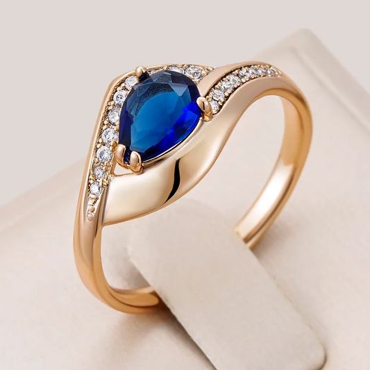 Bague Chic en Or avec Éblouissant Cristal Bleu