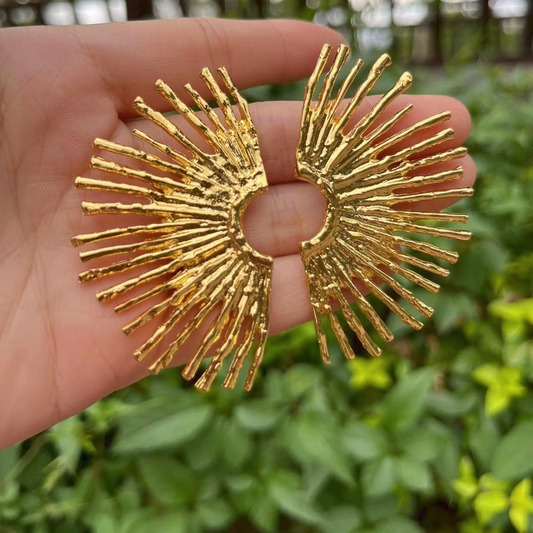 Éclat Vintage : Boucles d'Oreilles Golden Emperor