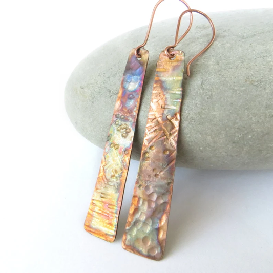 Élégantes Boucles d'Oreilles Dorées au Style Rustique