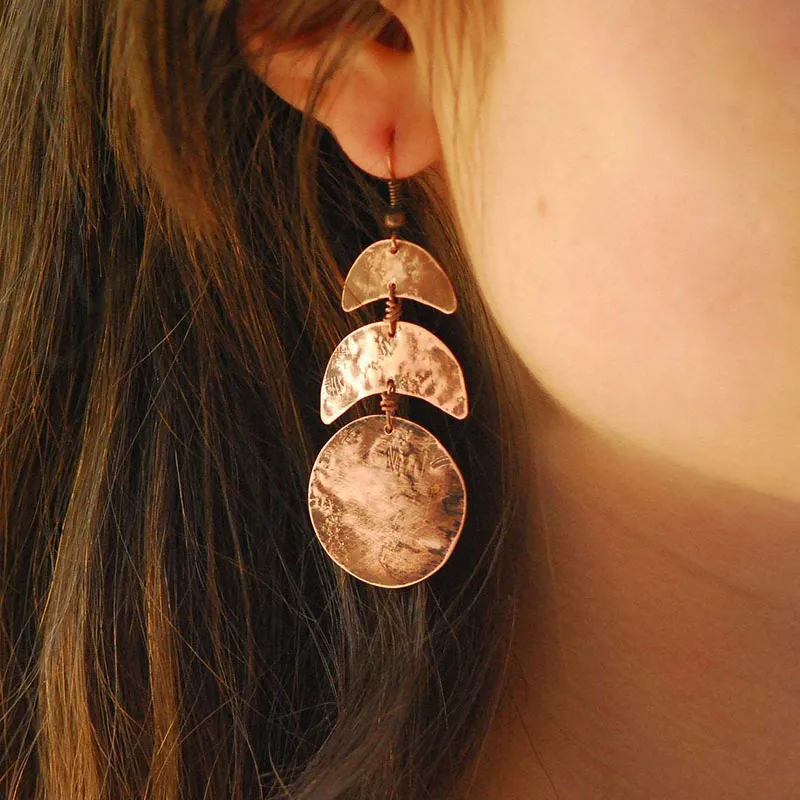 Éclat d'élégance : Boucles d'oreilles vintage en or