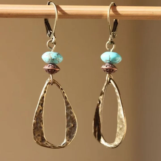 Éblouissantes boucles d'oreilles vintage ornées de pierres turquoises captivantes