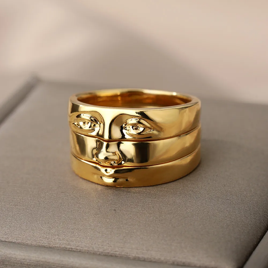 Bague Élégante à Finition Dorée
