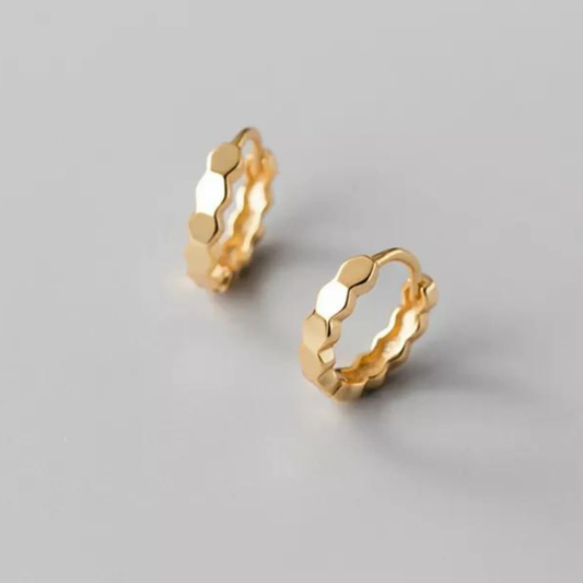 Élégantes Boucles d'Oreilles Hexagonales en Or