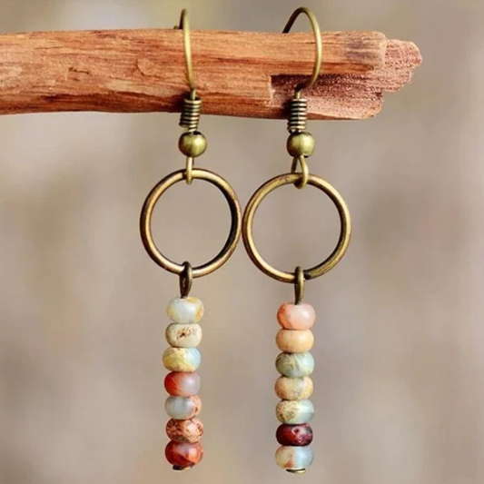 Boucles d'oreilles pendantes éclatantes en pierres multicolores