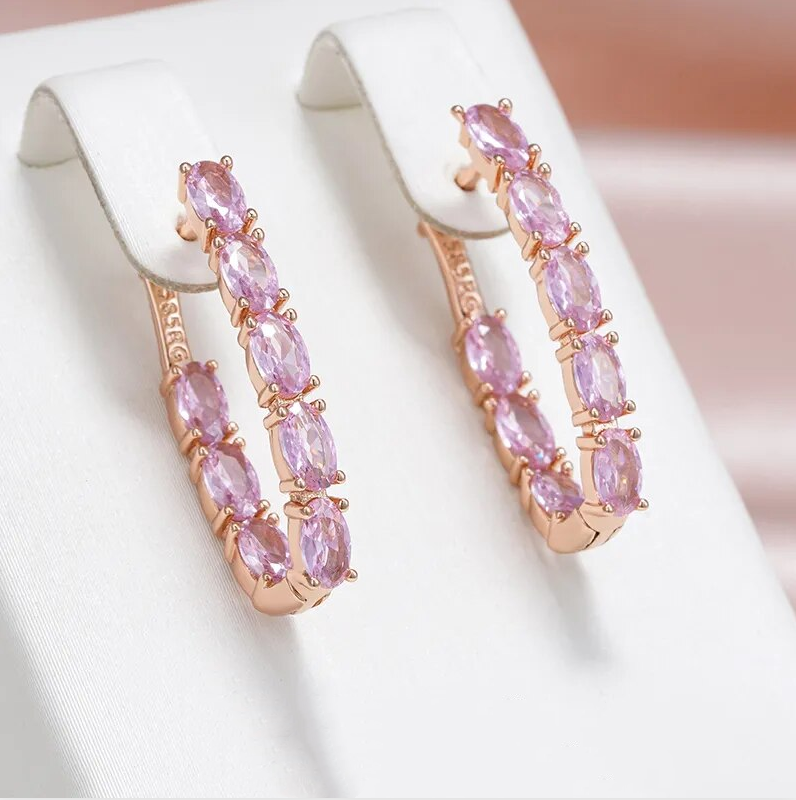 Éblouissantes boucles d'oreilles ornées de cristaux roses scintillants