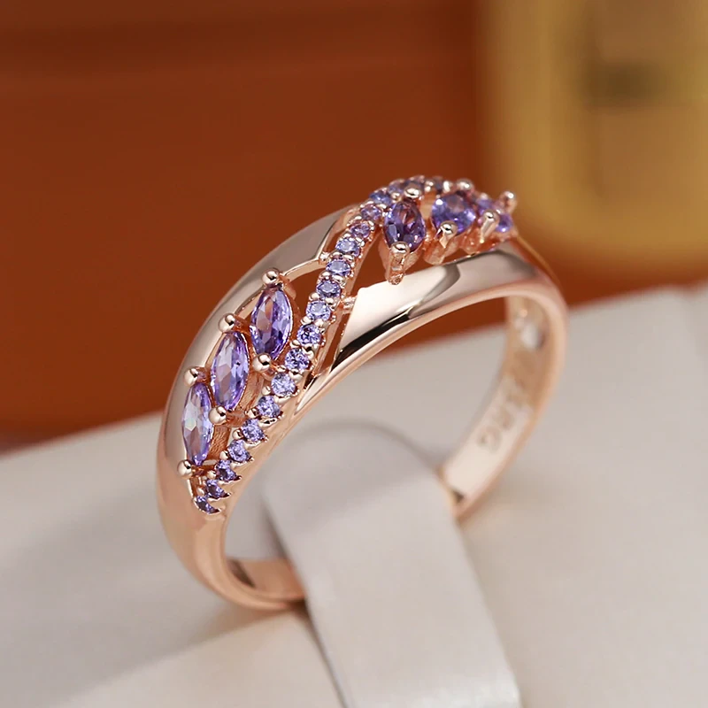 Bague Raffinée en Or avec Accent Violet Éblouissant