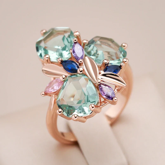 Bague en cristal coloré au design élégant