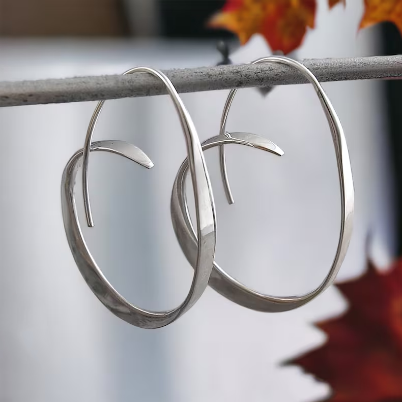 Spirales Élégantes : Boucles d'Oreilles Uniques