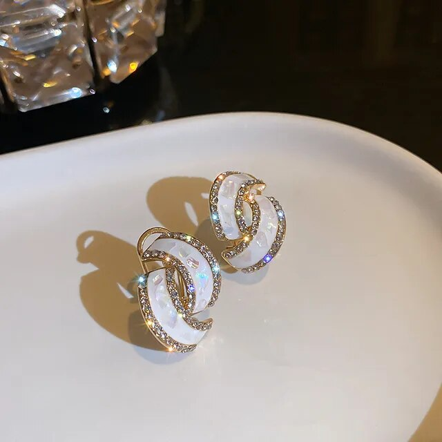 Éclatantes Boucles d'Oreilles en Émail Blanc Brillant