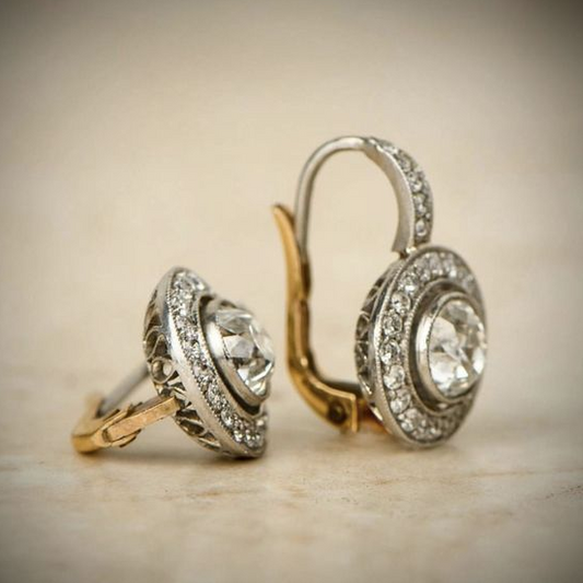 Éblouissantes boucles d'oreilles vintage en argent ornées de zircon scintillant