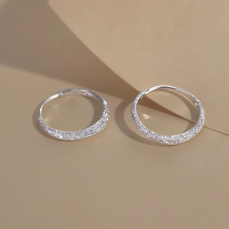 Boucles d'oreilles argentées chic et raffinées