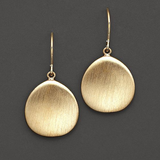 Élégantes boucles d'oreilles vintage en plaqué or chic et intemporelles