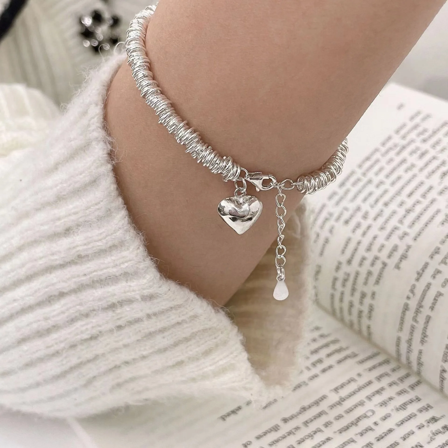 Bracelet en argent raffiné au design envoûtant en forme de cœur