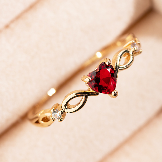Sublime Bague Cœur en Cristal Rouge et Or Éclatant