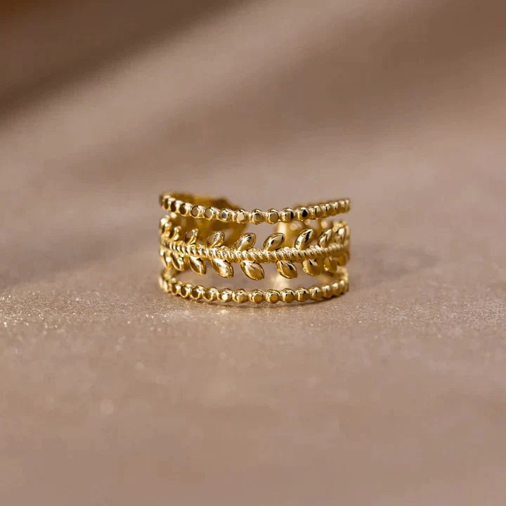 Bague Marissa avec superbes feuilles d'or superposées