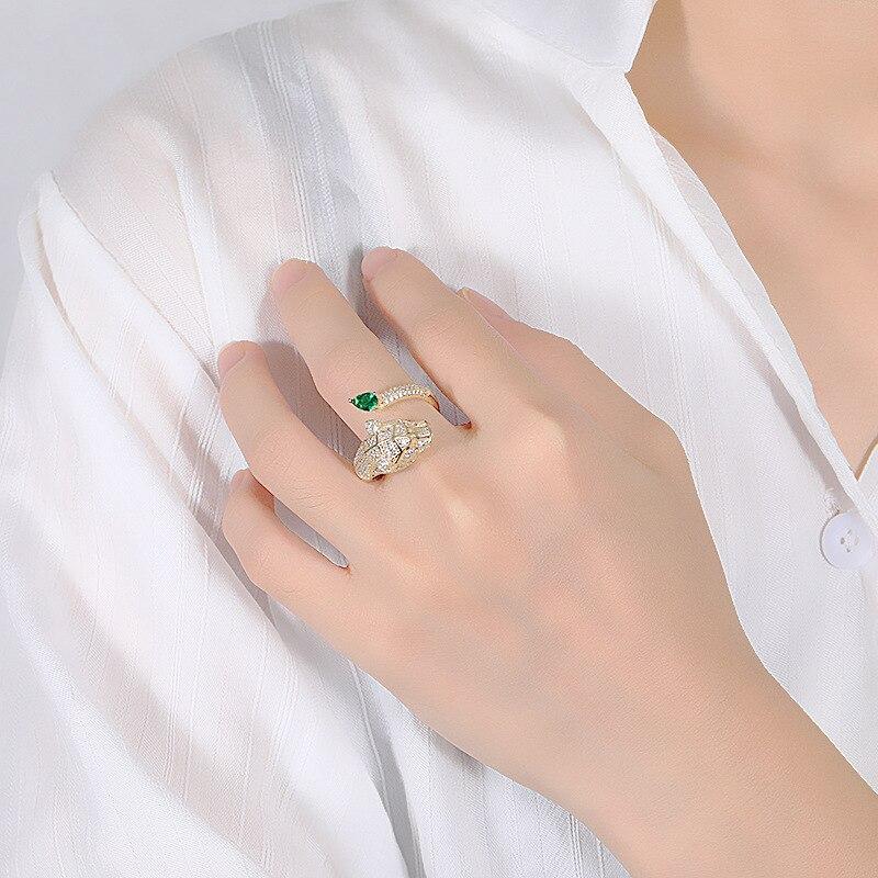 Bague Ajustable au Design Léopard avec Éclat en Zircone Complète